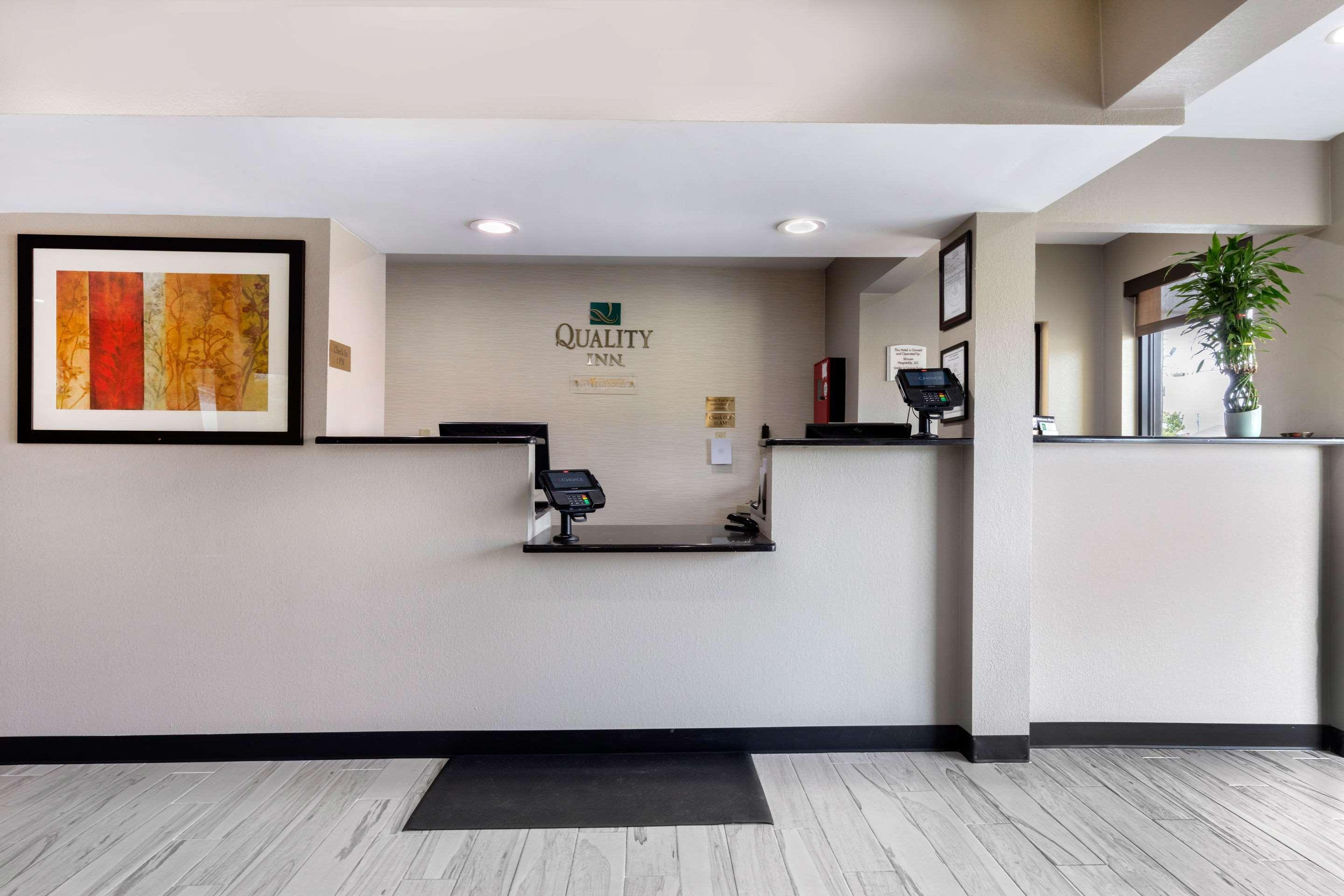 Quality Inn McComb Exterior photo