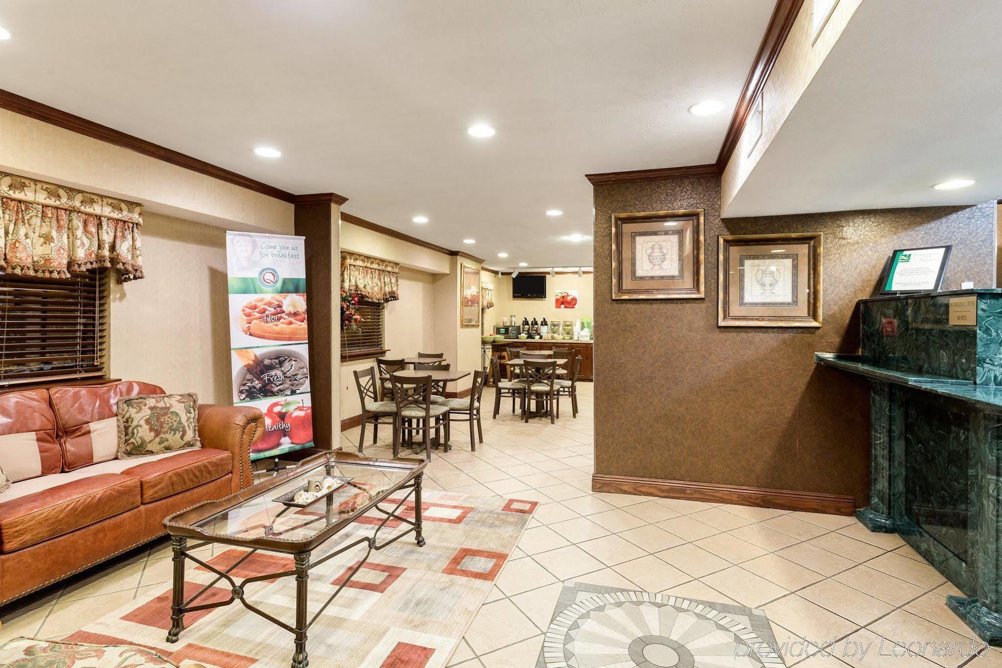 Quality Inn McComb Exterior photo